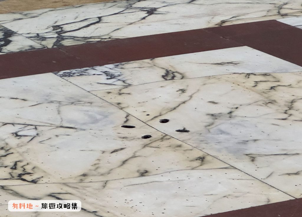 2026【羅馬萬神殿 Pantheon】 參觀攻略:最新門票預約、交通方式與內部必看重點 9 羅馬萬神殿排水孔